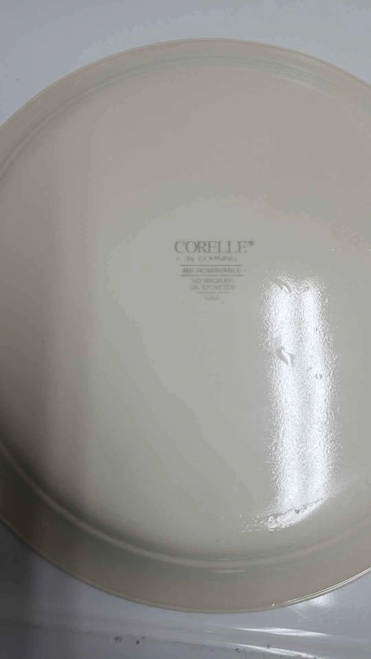 Vintage Corelle Dinner Plates - photo 2