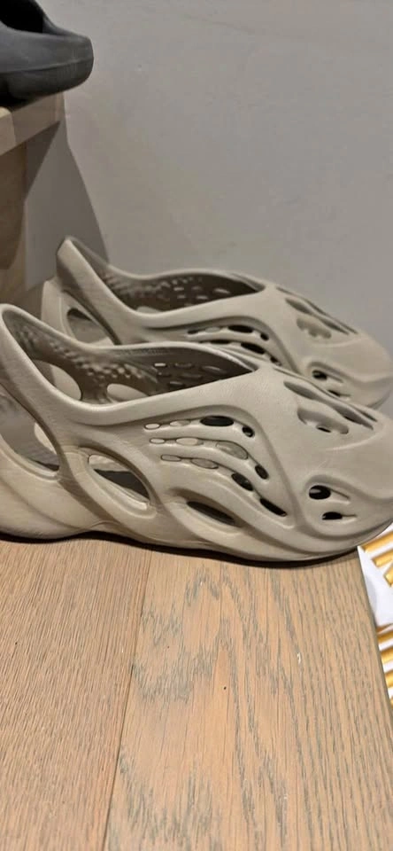Yeezy foam runner