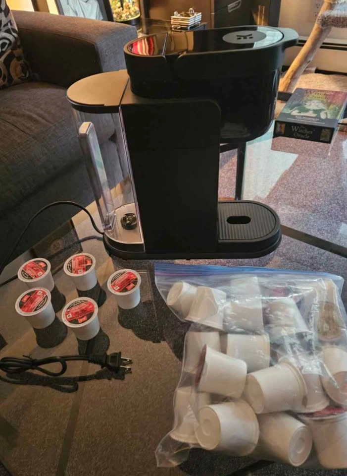 Keurig K-Slim Single-Serve Coffee Maker + 25 Bonus K-Cup Pods! - photo 2