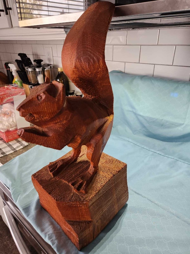Large 1980s Hand-Carved Solid Wood Squirrel, Rustic Folk Art - photo 4
