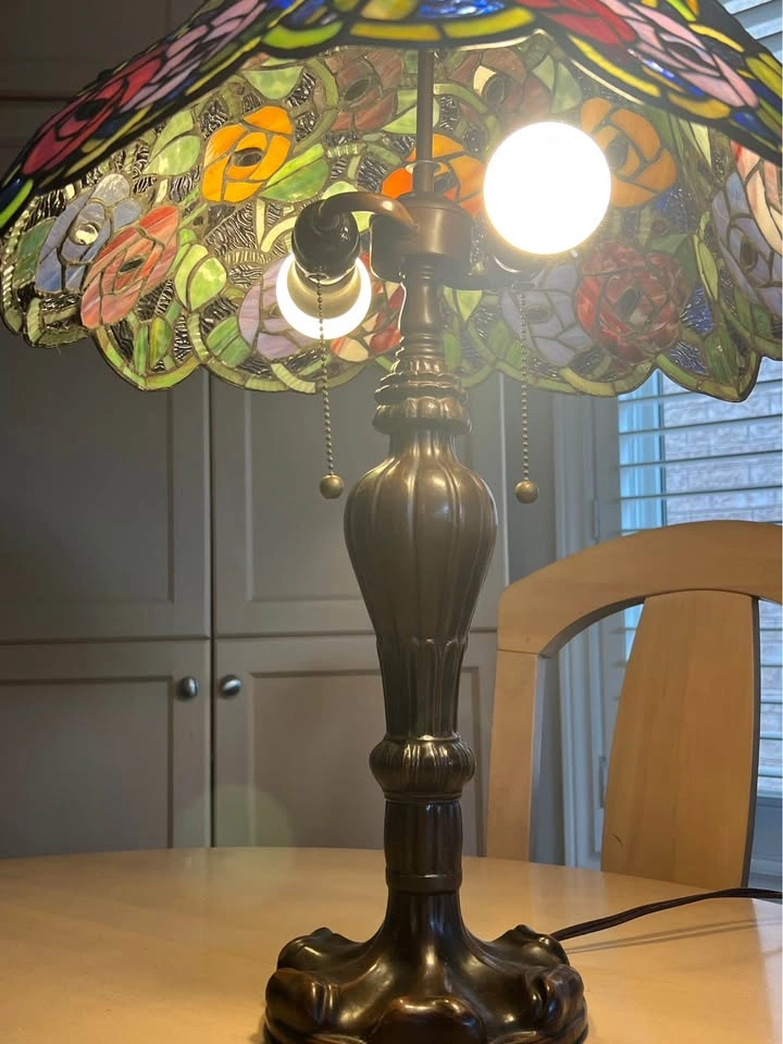 Tiffany Style Flower Lamp - photo 3