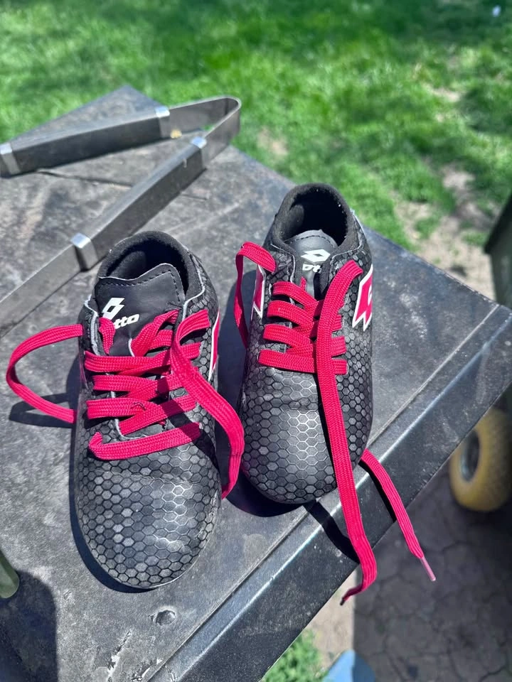 Soccer cleats