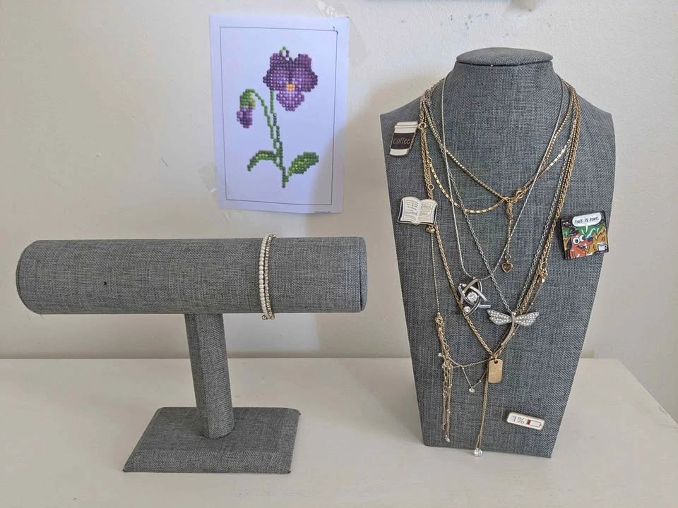 Jewelry holder
