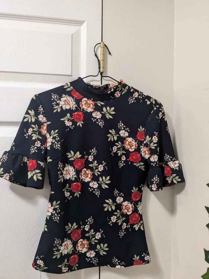 Women's tops - photo 4