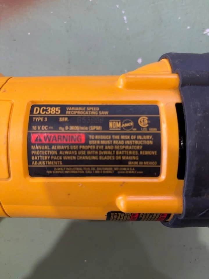 DeWalt DC385 18V XRP reciprocating saw - photo 2