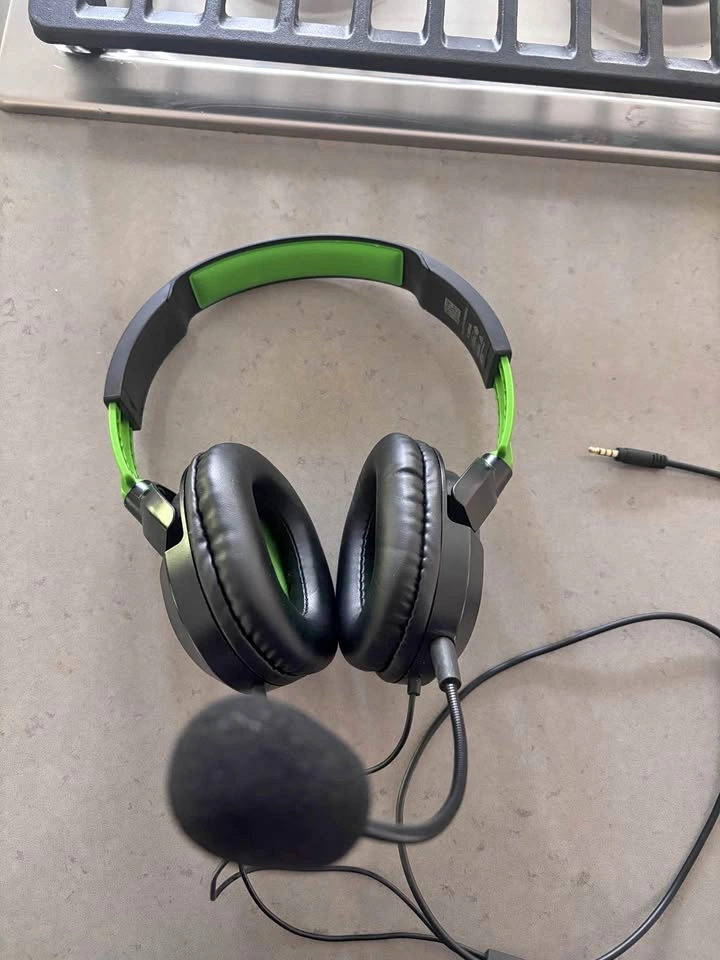 Turtle Beach wired headphones