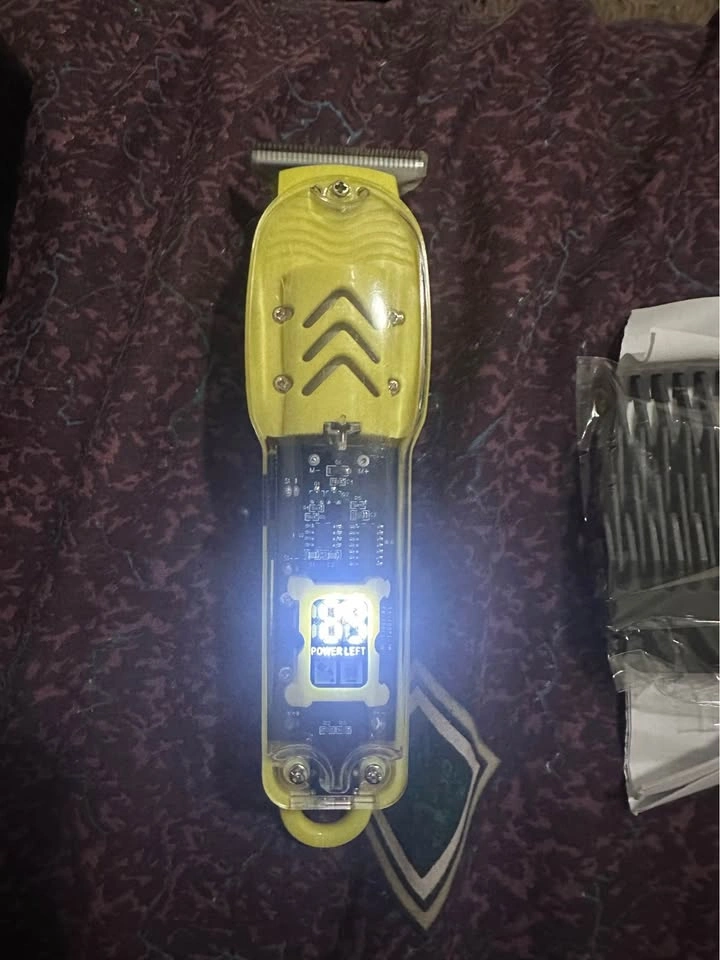 Electric trimmer transparent body battery operated - photo 2
