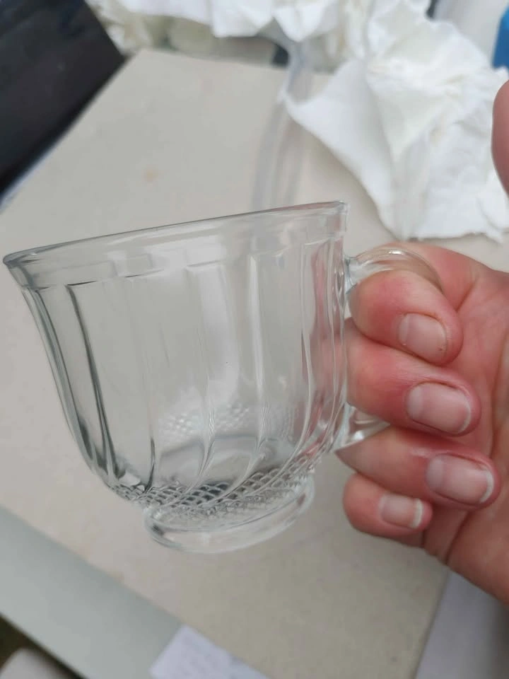 18 piece Glass punch bowl set. Priced low for quick sale. - photo 4