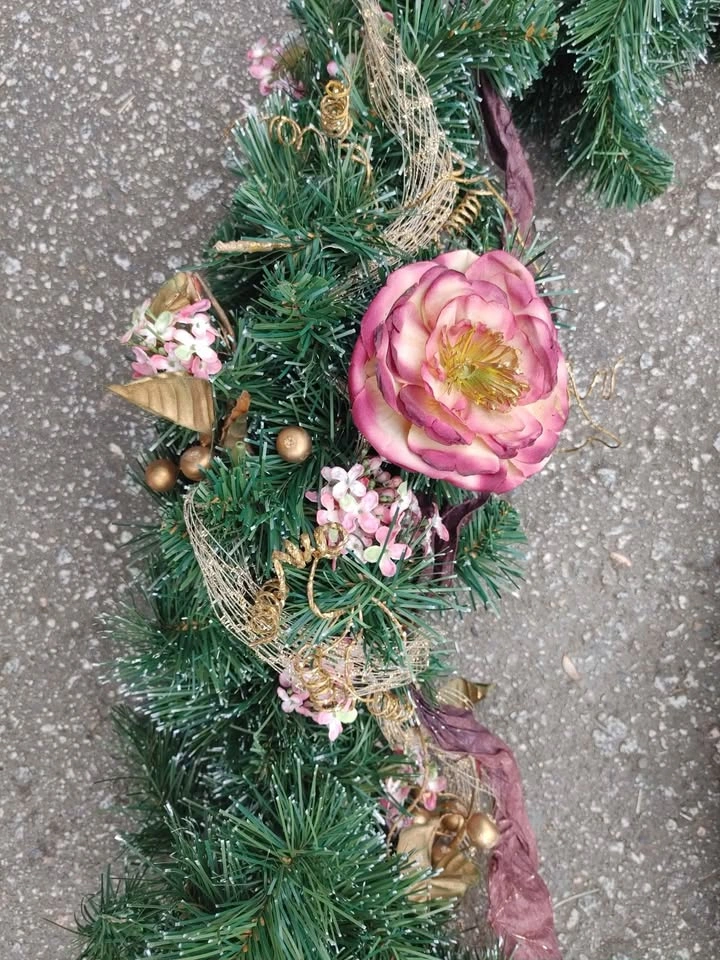 Vintage, sturdy, decorative garland. 2 pieces. 7.5 ft each. - photo 4