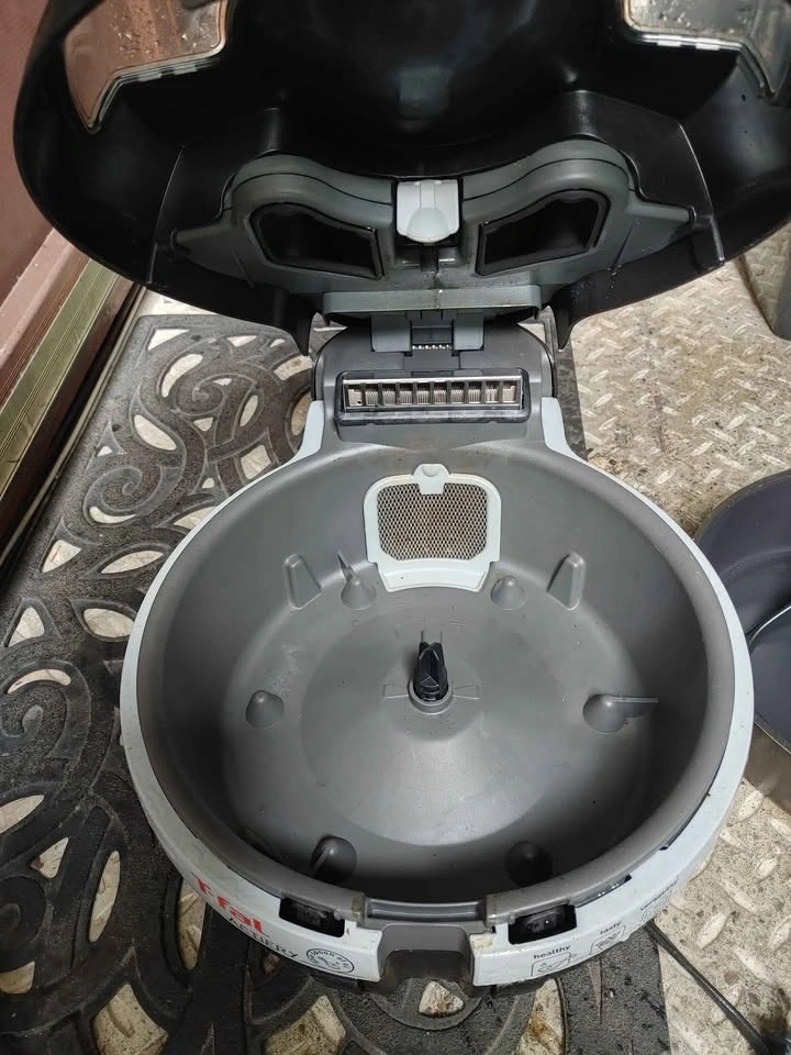 Air fryer with self stirring paddle - photo 2