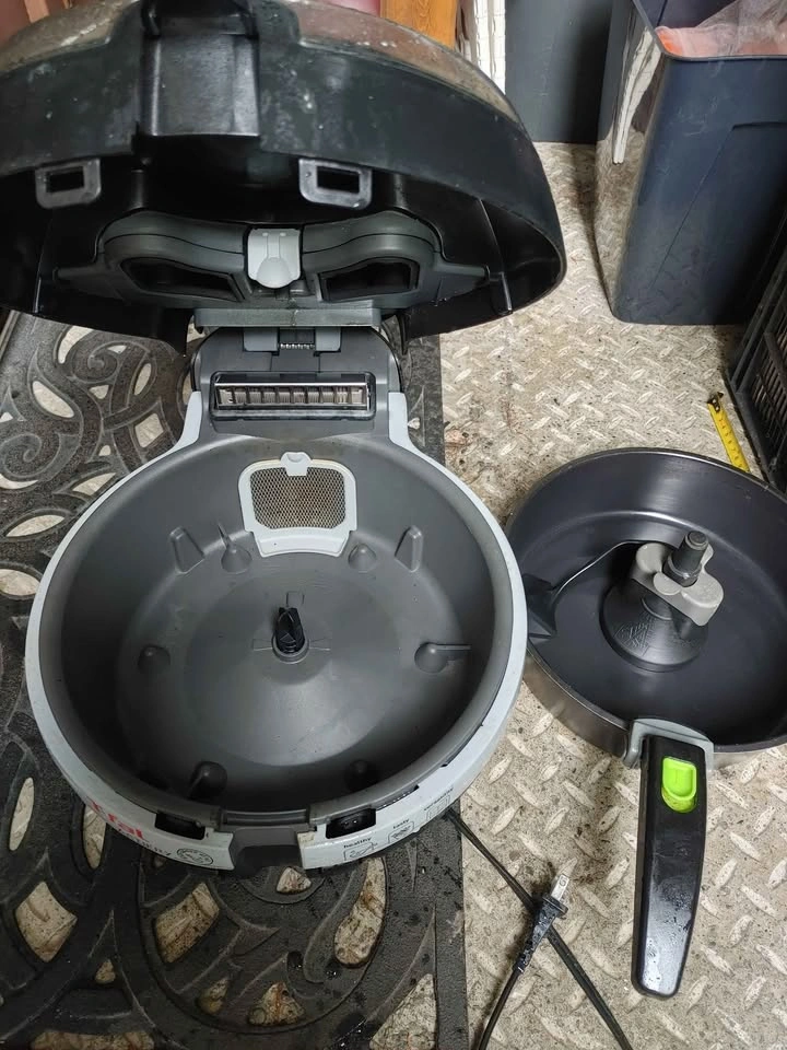 Air fryer with self stirring paddle - photo 3