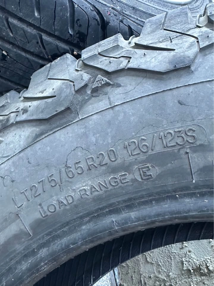 BF Goodrich LT275/65/R20 (Tire) - photo 4