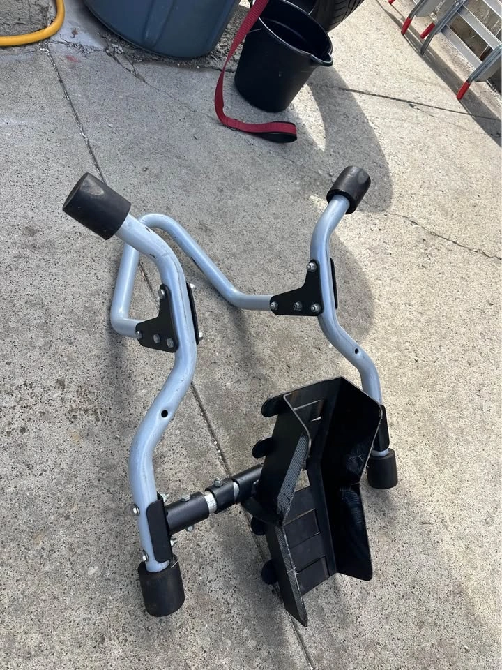 Smart Motorcycle Chock - photo 2