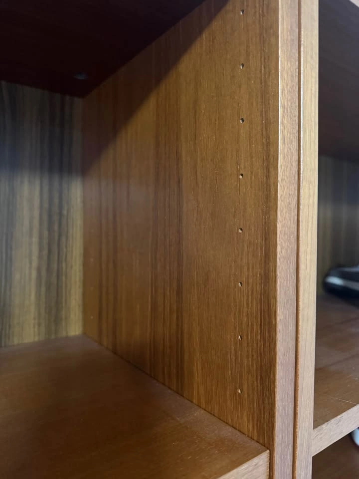 Display cabinets, shelves - photo 3