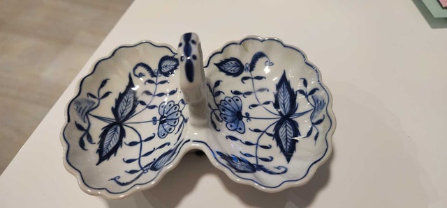 Meissen Onion Pattern Dish