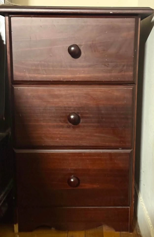 Queen bed with mattress and base and 2nightstands - photo 3
