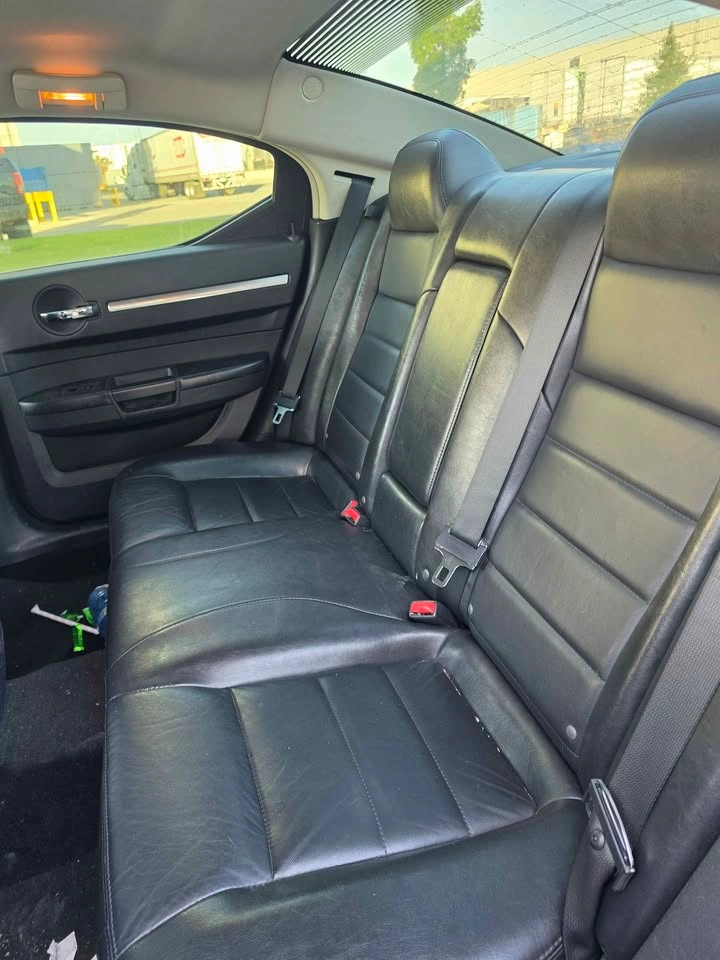2010 Dodge Charger - photo 5