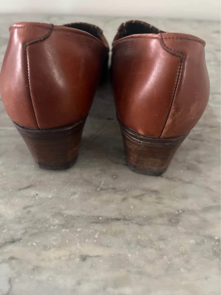 Vintage Women’s Angus Westley Slip on Leather Shoes (size 9) - photo 4