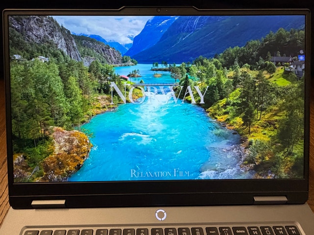 Lenovo LOQ 17.3” Gaming Laptop RTX 5050 | 16 GB RAM | 1TB SSD - photo 3