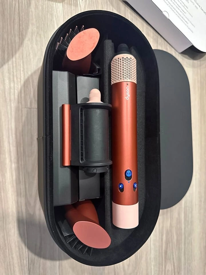 Dyson Airwrap Complete