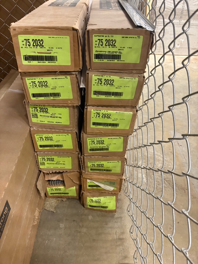 Armstrong Suprafine XL Tee 75 2032 Ceiling Grid
