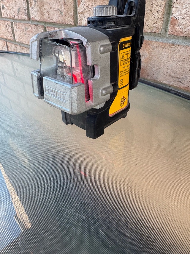 DEWALT DW089 Laser Level