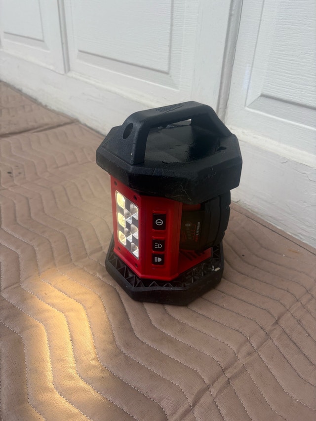 Milwaukee M18 LED Light