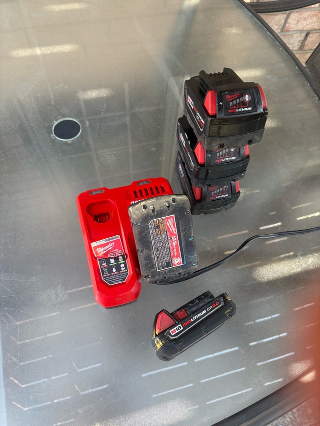 Milwaukee M12 and M18 Battery Charger with Batteries - photo 2