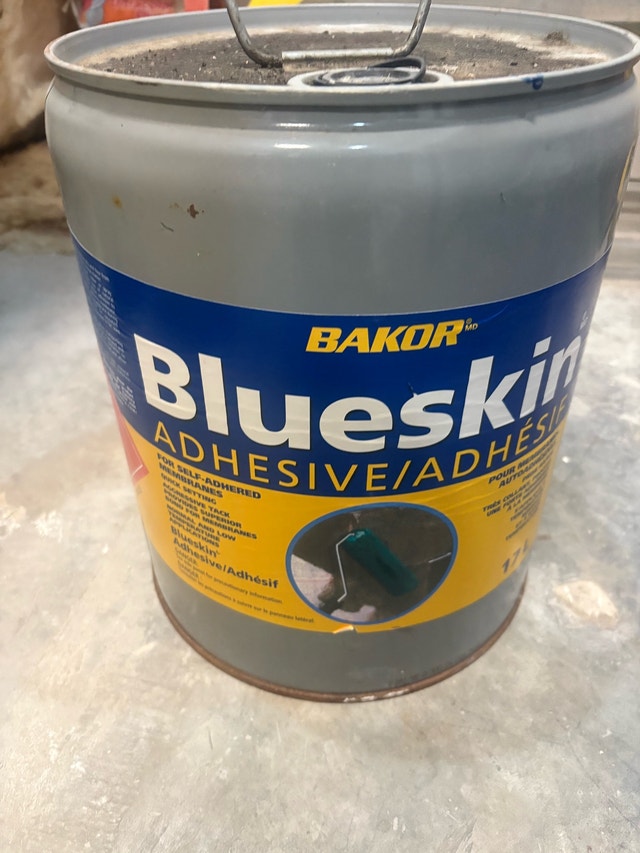 Bakor Blueskin Adhesive - photo 2