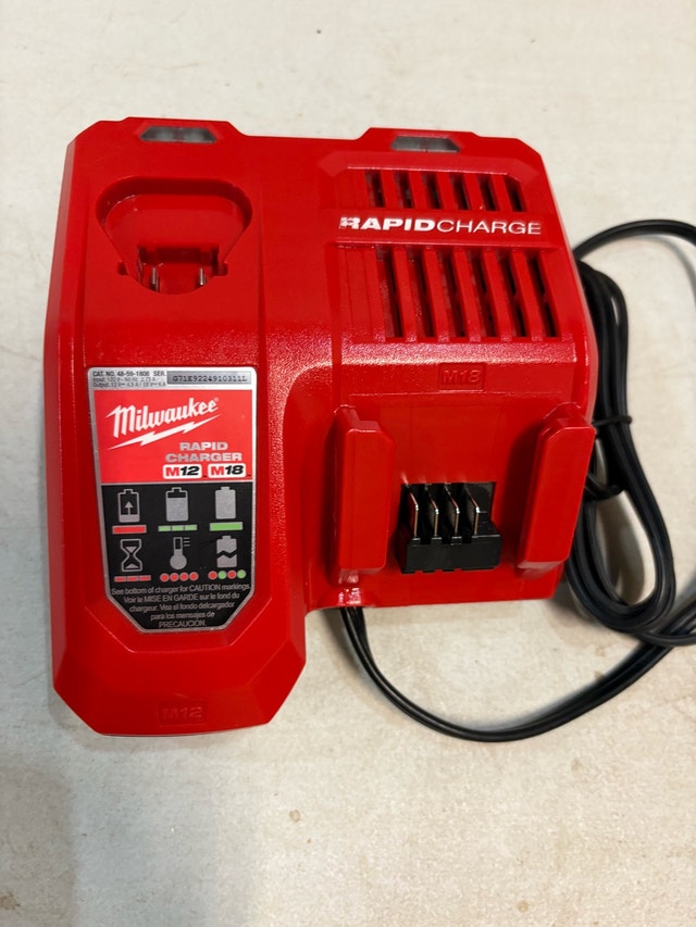 Milwaukee M12/M18 Charger - photo 2
