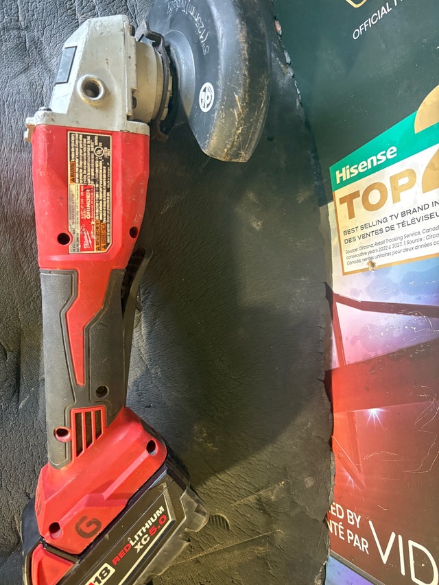 Milwaukee Angle Grinder - photo 4