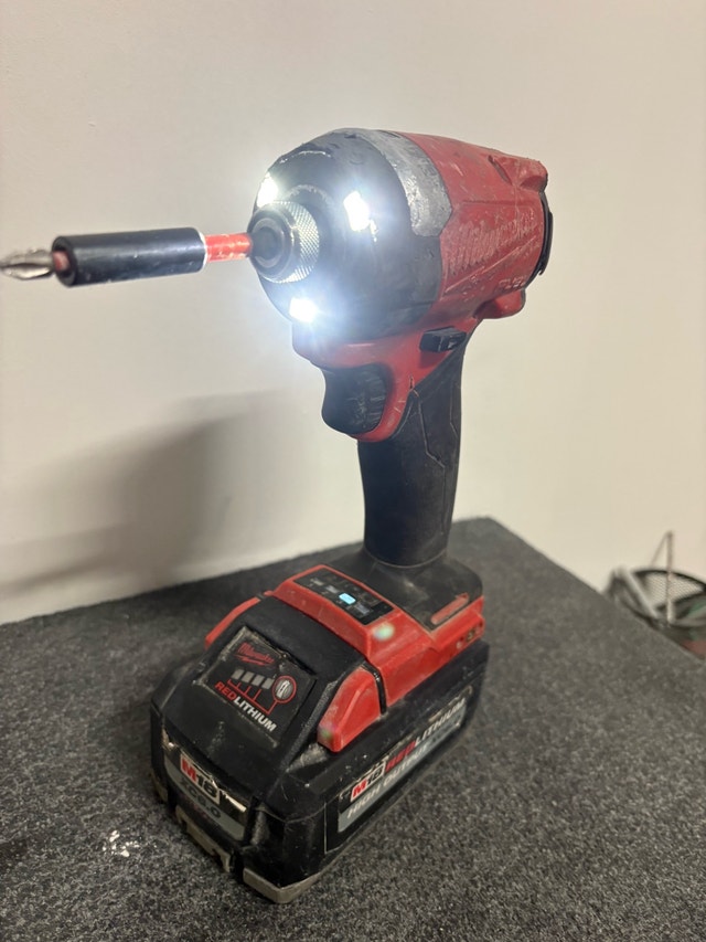 Milwaukee Impact Driver - photo 2