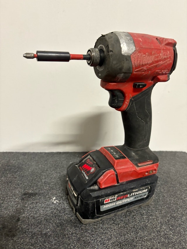 Milwaukee Impact Driver - photo 3