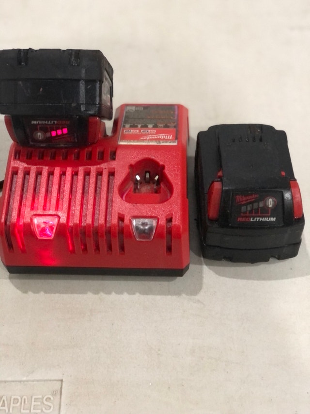 Milwaukee M18 Battery Charger