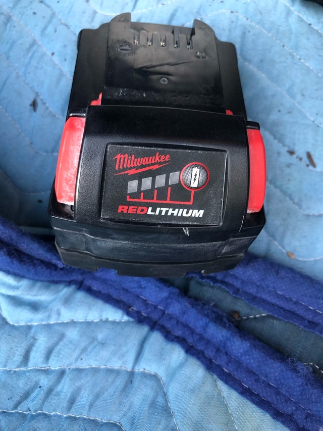 Milwaukee M18 Battery - photo 4