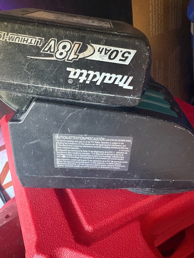Makita Battery Charger DC18SD - photo 2