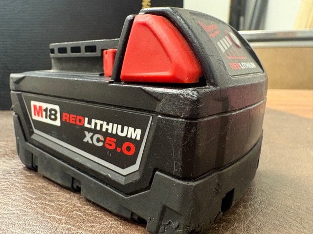 Milwaukee M18 Battery - photo 3