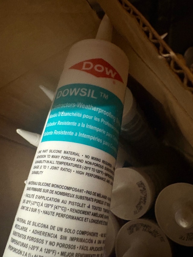 Dowsil Weatherproofing Sealant - photo 2