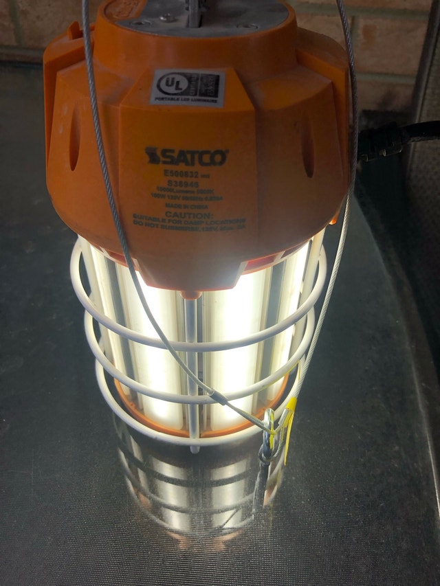 Satco Work Light - photo 2