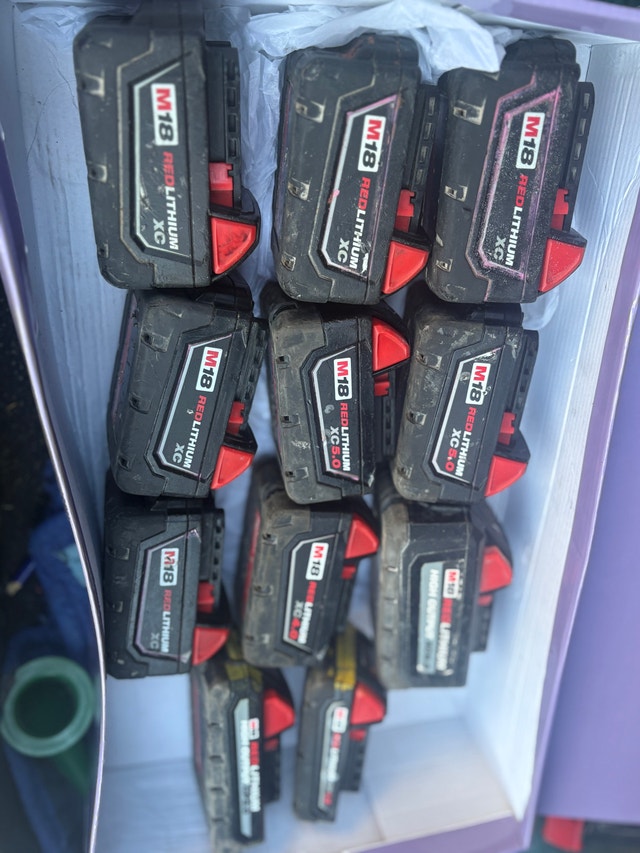 Milwaukee M18 Batteries - photo 3