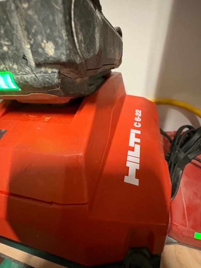 Hilti C6-22 Charger - photo 2