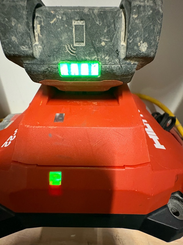 Hilti C6-22 Charger - photo 3
