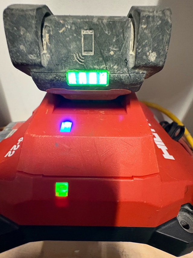 Hilti C6-22 Charger - photo 4