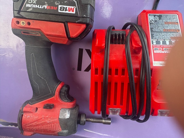 Milwaukee Impact Driver - photo 2