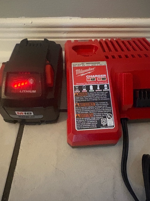 Milwaukee M18 Battery and Charger - photo 2