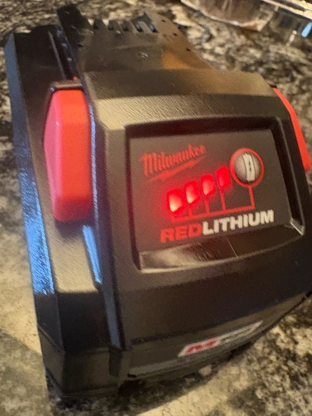 Milwaukee M18 Battery - photo 3