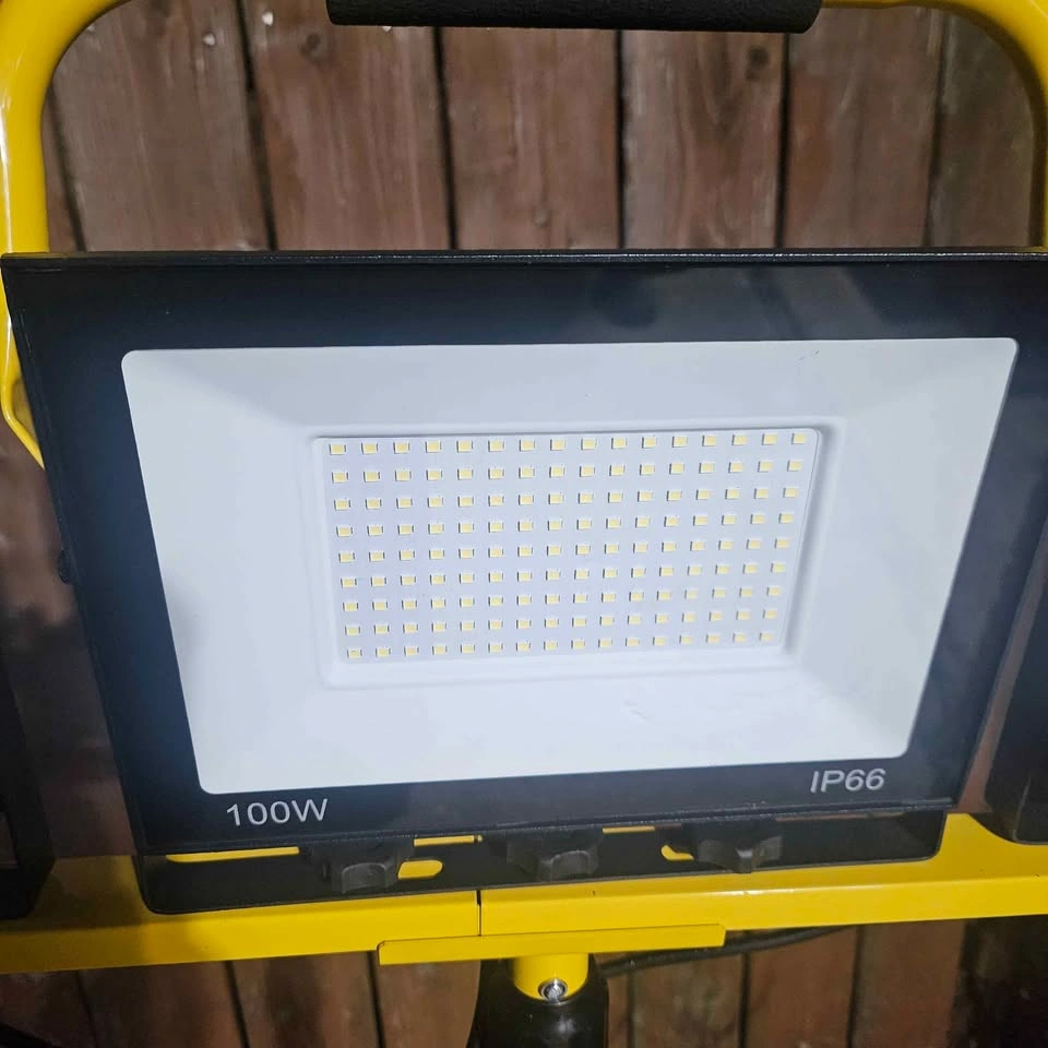 30000 Lumen Work Lights with Stand, 3 Adjustable Head LED - photo 3