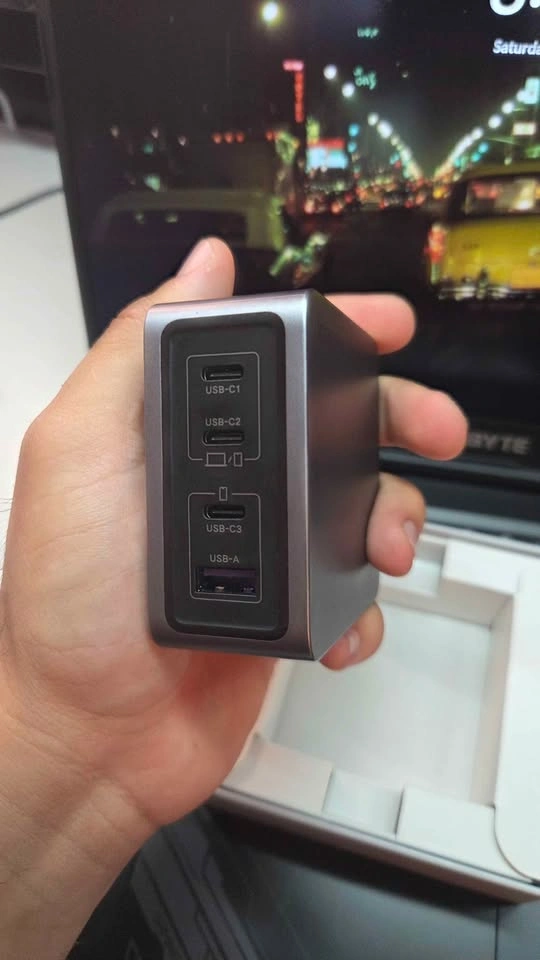 UGREEN Nexode Pro 160W USB C Charger 4-Port GaN Charger - photo 4