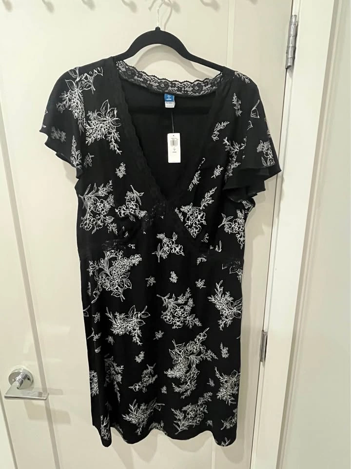 Old Navy Fit & Flare Crepe Lace-Trim Mini Dress - photo 2