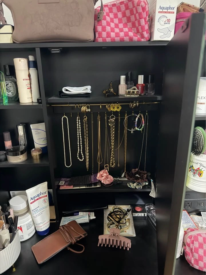 Wayfair Makeup Vanity - photo 2
